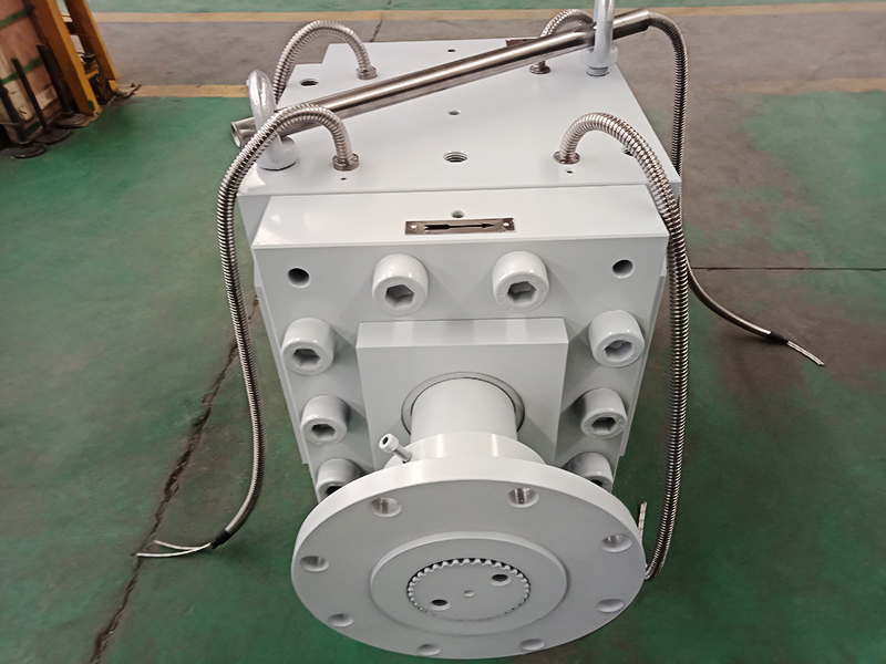 擠出機(jī)熔體泵選型全攻略：參數(shù)匹配、工況適配與選型要點(diǎn)